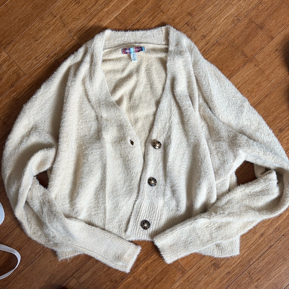 Urban Outfitters Cardigan!